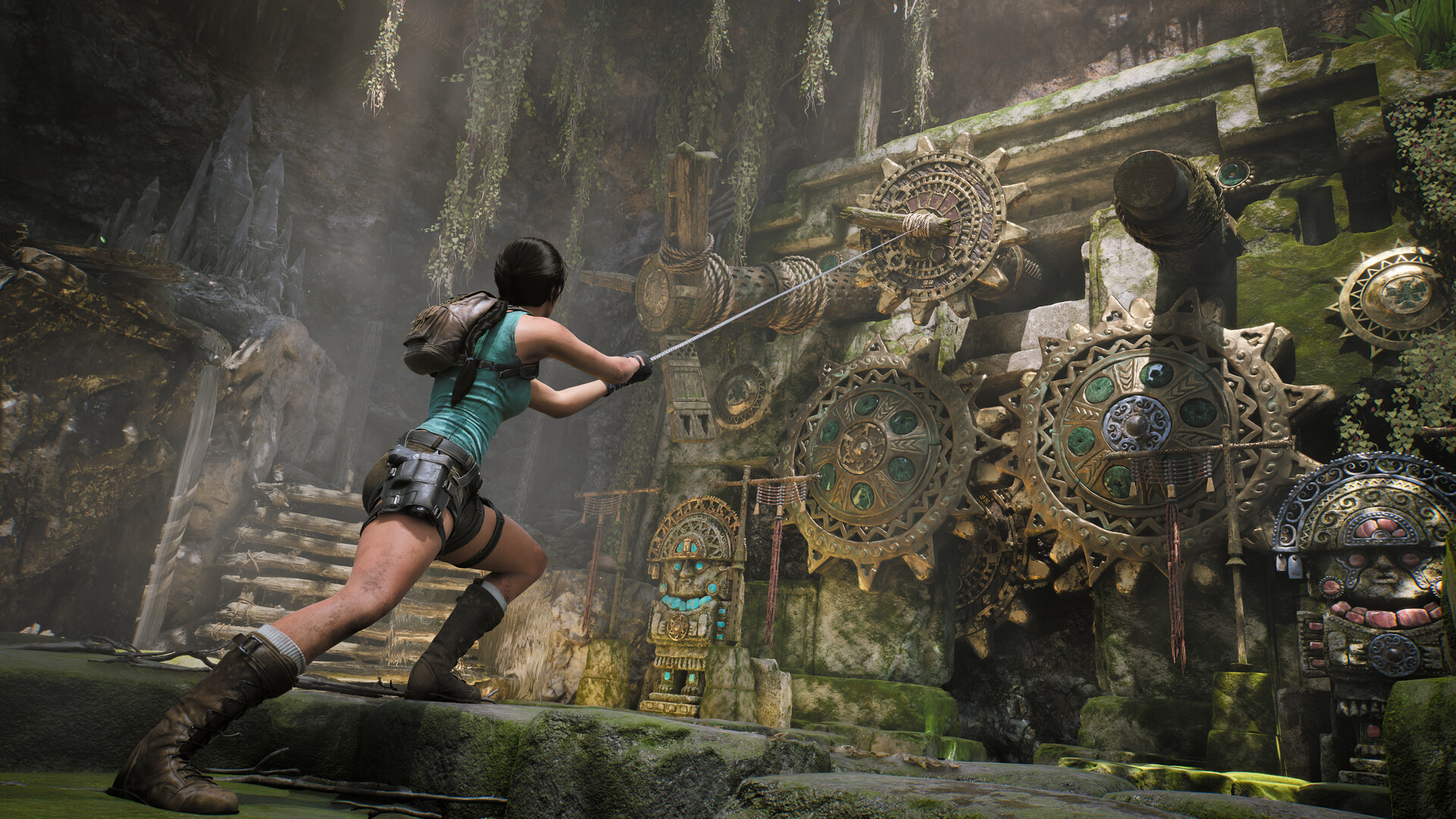 Лара Крофт использует верёвку у древнего механизма в Tomb Raider: Legacy of Atlantis — официальный скриншот